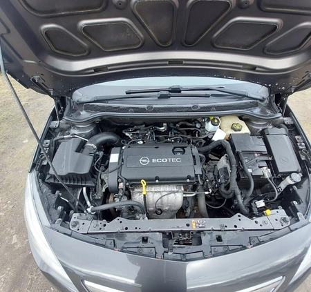 Opel Astra cena 28900 przebieg: 177000, rok produkcji 2012 z Legnica małe 56